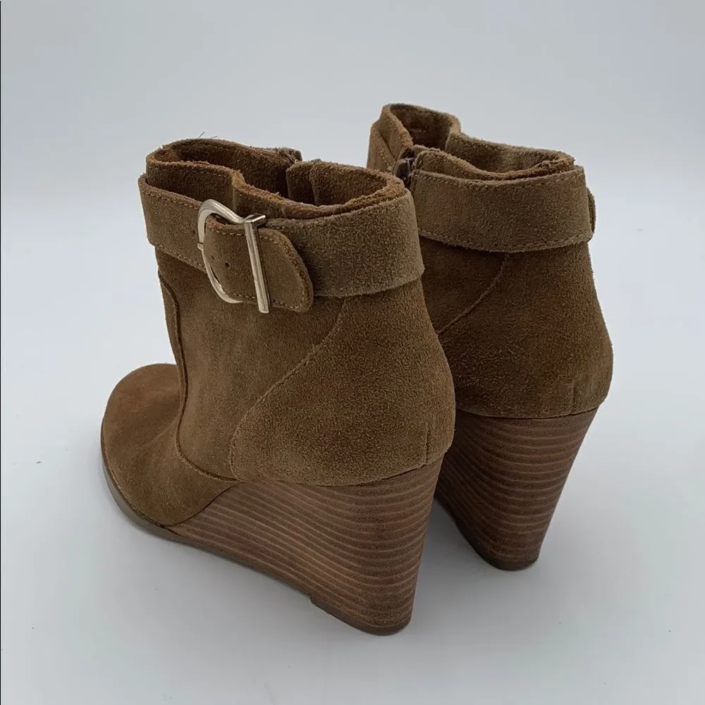 Sole Society Peytal Brown Suede Wedge Ankle Boots Womans size 9